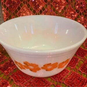 Vintage FireKing Milk Glass mixing bowl